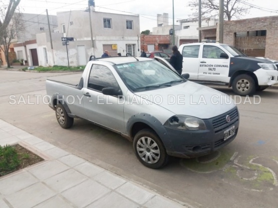 Un joven resultó herido tras la colisión de su moto y una camioneta