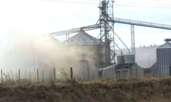 Cuatro heridos tras una explosión en una planta de silos Rojas