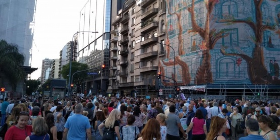 Primer cacerolazo en contra de Alberto Fernández