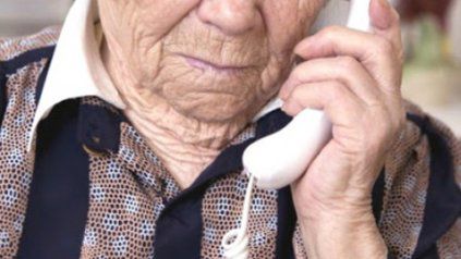 Una abuela de 81 años sufrió una estafa telefónica y le robaron cerca de 30 mil pesos 