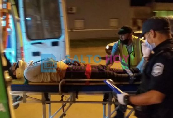 Dos motociclistas trasladados al Hospital tras un accidente en Av. España y Profesor Montes