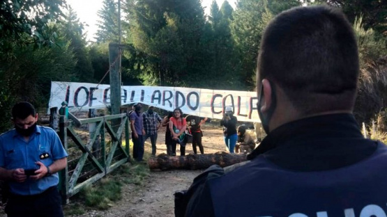 Una agrupación mapuche usurpó un campo privado cerca de Bariloche y tiene cautivos a los propietarios