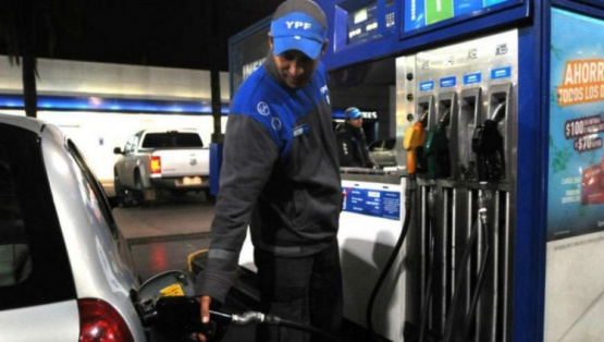 YPF aumentó el precio de sus combustibles 