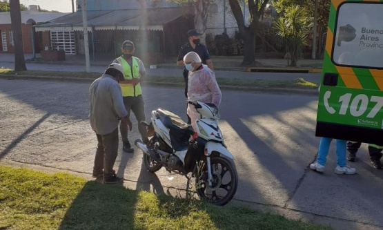 Accidente en avenida Dardo Lafalce: un motociclista trasladado al Hospital 