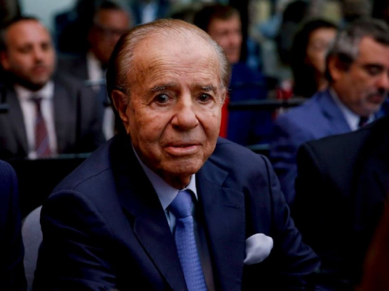 Carlos Menem sufrió una complicación y está en coma inducido