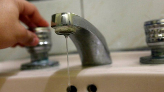 Baja presión y falta de agua: una problemática que se repite año tras año 