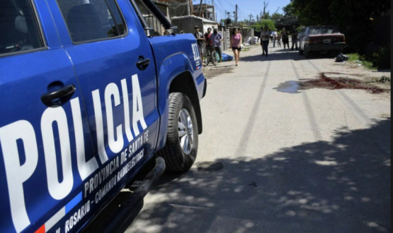 Rosario: acribillan a un hombre a balazos en plena vía pública