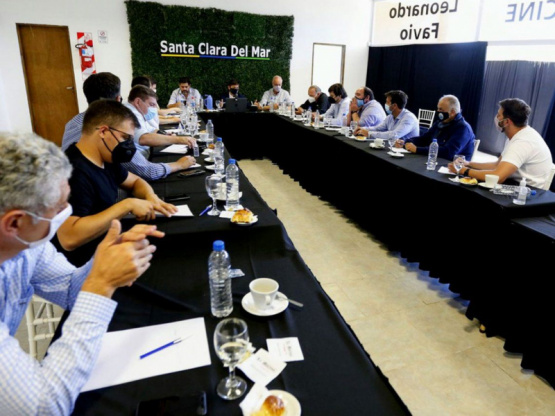 Kicillof se reunió con intendentes de la Costa Atlántica