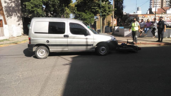 Accidente en la esquina de la terminal: una hombre trasladado al Hospital 