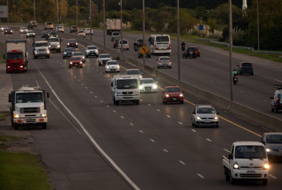 Éxodo por Semana Santa: 2.100 autos por hora en Autovía 2