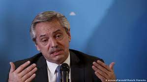 Fernández anunció un acuerdo con la industria de contenidos